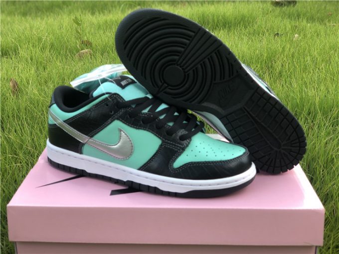 Men and Women's Nike SB Dunk Low Diamond Supply Co. “Tiffany” Shoes 304292-402