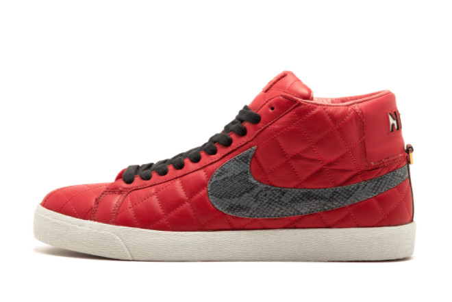 Supreme x Nike SB Blazer Varsity Red New Release 313962-601